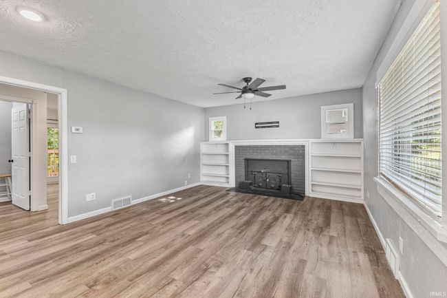 340 W Turner St, House other with 3 bedrooms, 3 bathrooms and null parking in Bloomfield IN | Image 13