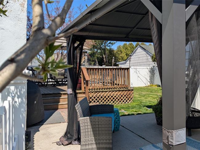View of deck from driveway | Image 6