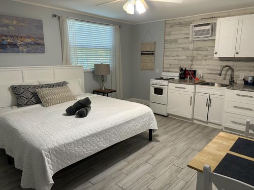 9-studio-1258 Beach Rd, Riviera Beach, FL, 33404-5743 | Card Image