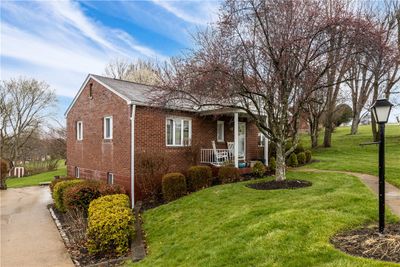 49 Herbst Rd, House other with 3 bedrooms, 2 bathrooms and 1 parking in Kennedy Twp PA | Image 3