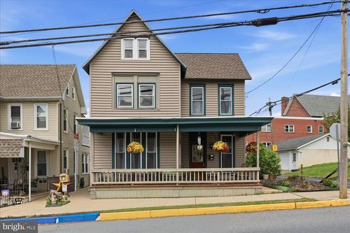 22 S 4th St, DENVER, PA, 17517-1221 | Card Image
