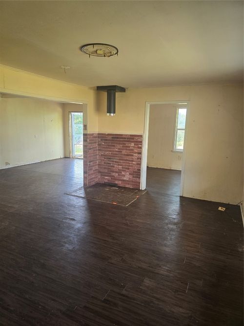 164 Broken Arrow, Comanche, TX, 76442-5671 | Card Image
