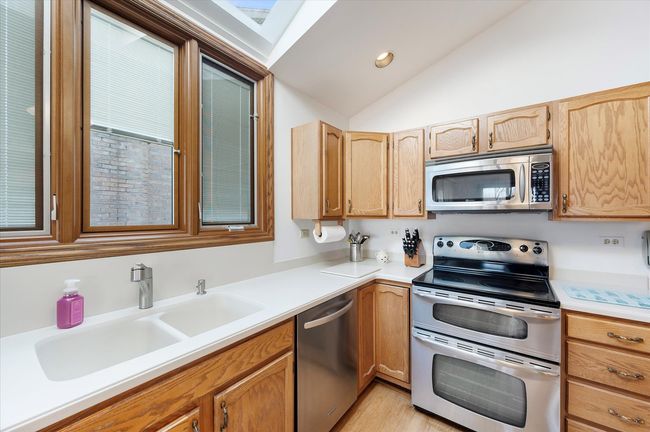 1144 W Trinity Dr, House other with 3 bedrooms, 4 bathrooms and 2 parking in ADDISON IL | Image 15