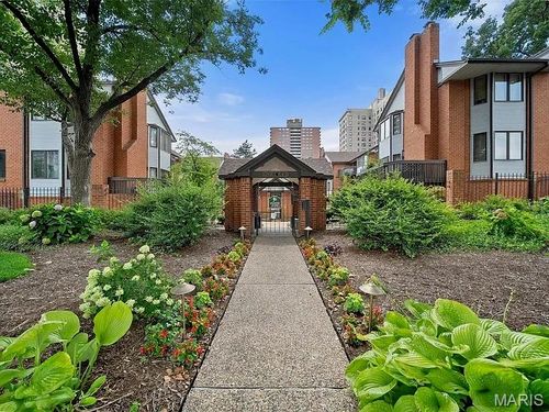 apt-27-4454 Lindell Blvd, Saint Louis, MO, 63108-2479 | Card Image