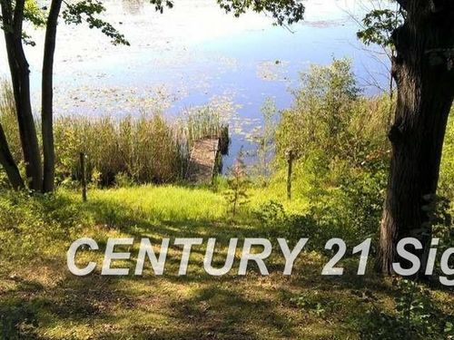 1715 E Highwood Rd, Beaverton, MI, 48612-9735 | Card Image