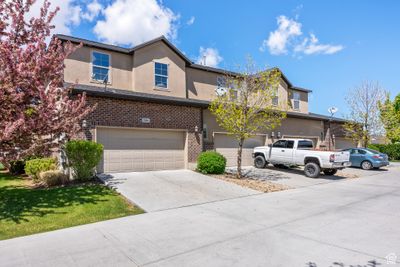 7892 S 5030 W, Townhouse with 3 bedrooms, 2 bathrooms and 2 parking in West Jordan UT | Image 3