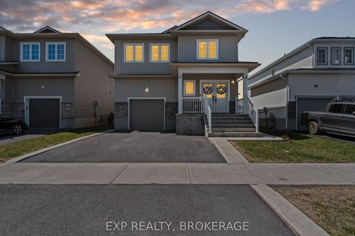 67 Brennan Cres, Odessa, ON, K0H2H0 | Card Image