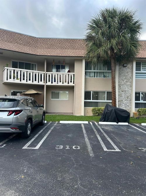 apt-c109-7450 Miami Lakes Dr, Miami Lakes, FL, 33014-6857 | Card Image