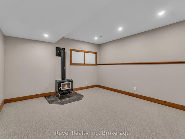 1132 Stephenson 2 Rd W, House other with 4 bedrooms, 2 bathrooms and 8 parking in Utterson ON | Image 14