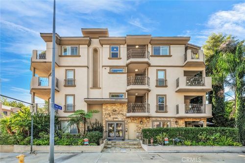 403-11540 Moorpark St, Toluca Lake, CA, 91602 | Card Image
