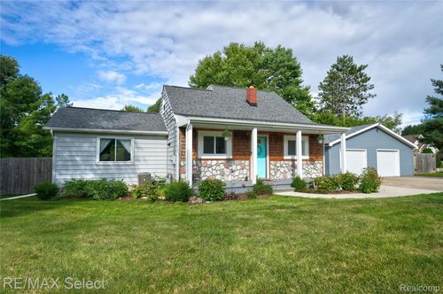 6308 River Rd, Flushing, MI, 48433-3534 | Card Image