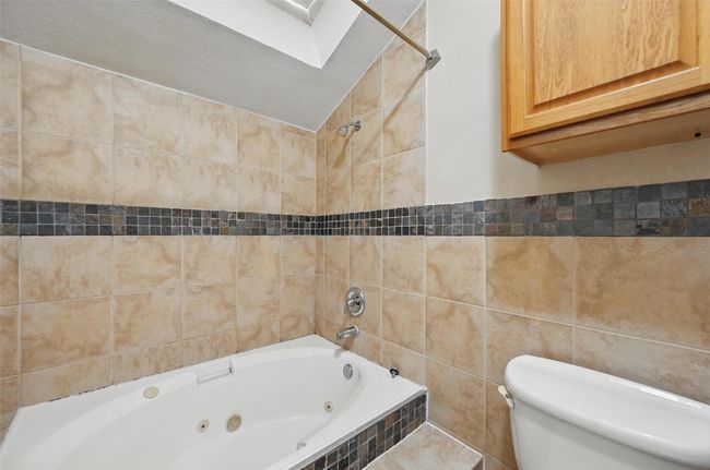 APT-180 - 543 Ranch Trl, Condo with 3 bedrooms, 2 bathrooms and null parking in Irving TX | Image 10