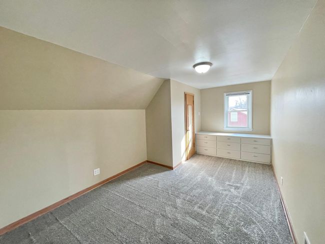 421 W Van Dusen St, House other with 5 bedrooms, 2 bathrooms and null parking in Springfield MN | Image 35