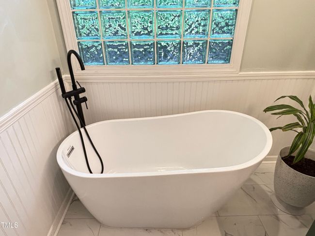 Soaking tub | Image 21