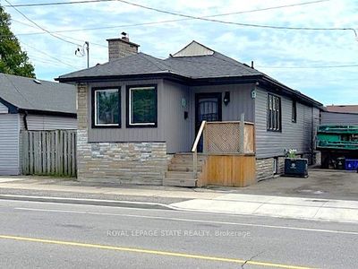 114 Melvin Ave, House other with 1 bedrooms, 2 bathrooms and 2 parking in Hamilton ON | Image 1