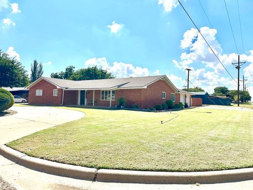 819 Holliday St, Plainview, TX, 79072-6039 | Card Image