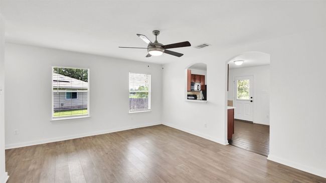 13124 Winecup Mallow Trl, House other with 3 bedrooms, 2 bathrooms and 3 parking in Elgin TX | Image 9