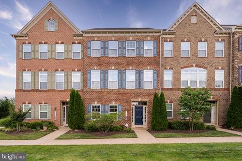 7102 Darbey Knoll Dr, GAINESVILLE, VA, 20155-3659 | Card Image