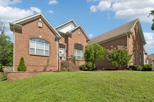 830 Loretta Dr, Goodlettsville, TN, 37072-3160 | Card Image