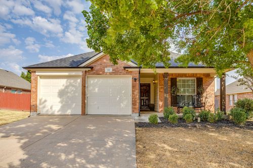 212 Bison Meadow Dr, Waxahachie, TX, 75165-8767 | Card Image