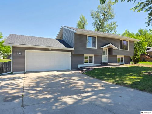 309 S 4th St, Ceresco, NE, 68017-4084 | Card Image