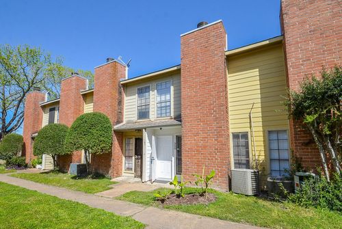 apt-300-10501 South Dr, Houston, TX, 77099-2874 | Card Image