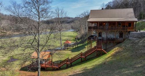 14 River Front Dr, Piney Creek, NC, 28663-9256 | Card Image