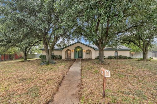 200 Opal Street, Hewitt, TX, 76643 | Card Image
