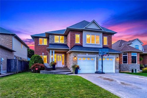 27 Garth Trails Cres, Hamilton, ON, L9B2X1 | Card Image