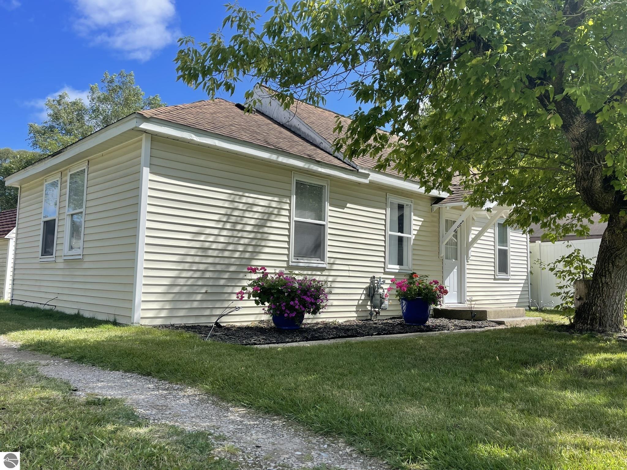 Adams St, Mount Pleasant, MI 48858 #1