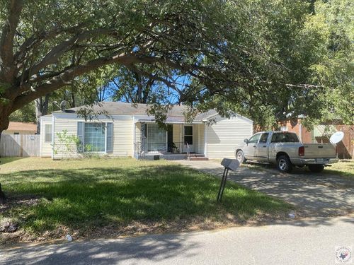 928 Guam St, Wake Village, TX, 75501-6134 | Card Image