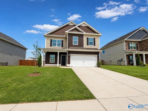 121 Emma Grace Ln, New Market, AL, 35761-6505 | Card Image