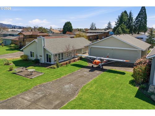 834 Cessna St, Independence, OR, 97351-9671 | Card Image
