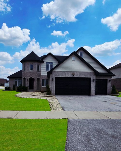 19811 Margaret Ct, Lynwood, IL, 60411-6302 | Card Image