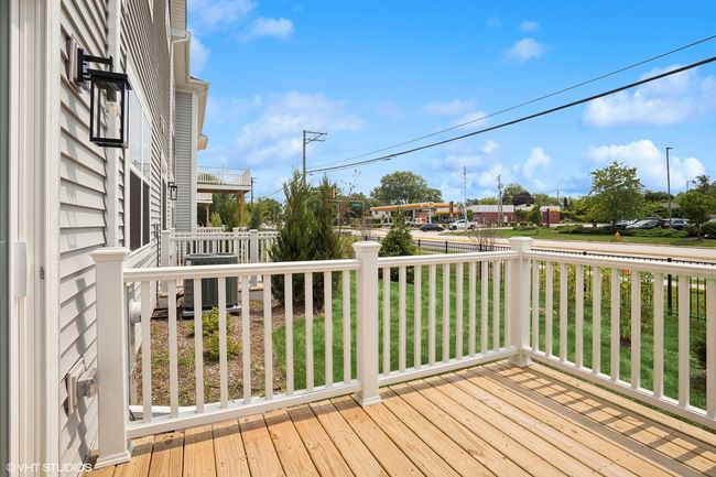 343 W Meister Ave, Condo with 2 bedrooms, 3 bathrooms and 2 parking in Elmhurst IL | Image 14