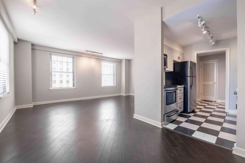 apt-806-109 N Main St, Memphis, TN, 38103-5019 | Card Image