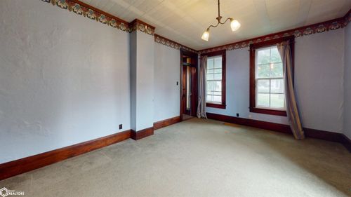201 W Washington Avenue, Fairfield, IA, 52556 | Card Image