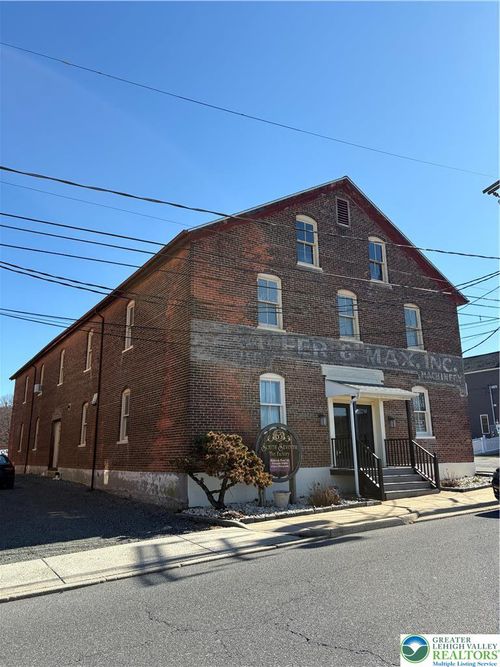 63 S 7th St, Emmaus, PA, 18049-3755 | Card Image