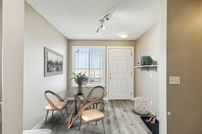 288 Saddlebrook Point Ne, Home with 2 bedrooms, 1 bathrooms and 2 parking in Calgary AB | Image 2