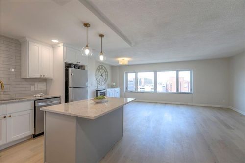1009-4545 Wornall Rd, Kansas City, MO, 64111-3257 | Card Image