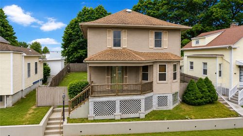 17 Woodward Avenue, East Providence, RI, 02914 | Card Image