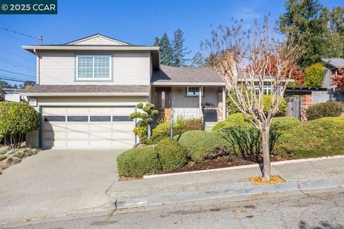 4604 Lawrence Dr, Castro Valley, CA, 94546-2208 | Card Image