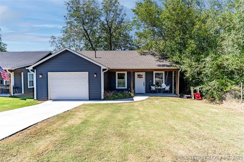 904 S Hickory St, Bristow, OK, 74010-3528 | Card Image