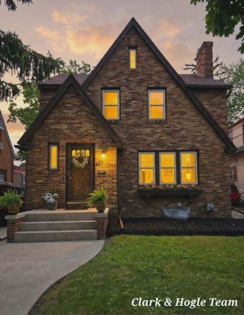 425 West St, Lansing, MI, 48915-1127 | Card Image