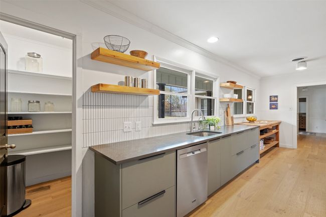 1802 Hutto Rd, House other with 3 bedrooms, 2 bathrooms and 2 parking in Georgetown TX | Image 6