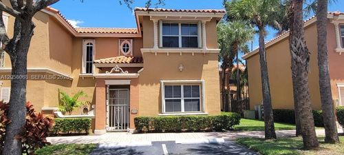 1101-8545 Nw 140th St, MIAMI LAKES, FL, 33016-6712 | Card Image