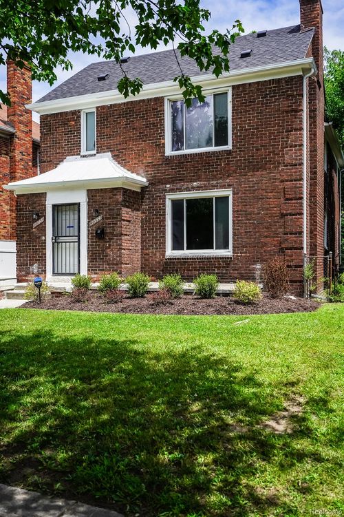 17344 Wisconsin St, Detroit, MI, 48221-2502 | Card Image