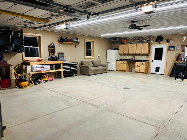 1477 145 Th St, House other with 5 bedrooms, 2 bathrooms and null parking in Fort Atkinson IA | Image 5