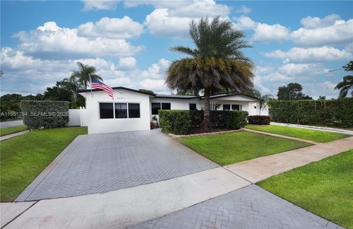 6661 Sw 6th St, Pembroke Pines, FL, 33023-1515 | Card Image