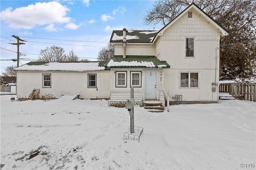 707 Emery St, Fulton, NY, 13069-2064 | Card Image